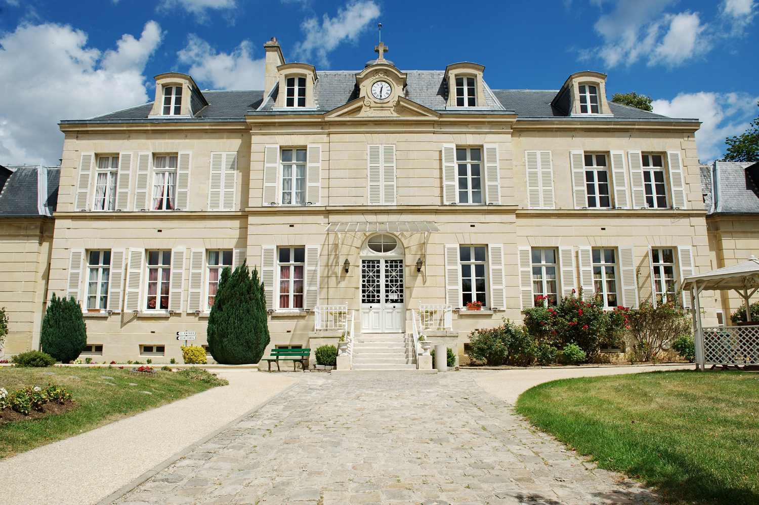 La prise en charge de nos aînés sur le territoire de l’intercommunalité Pays de France Carnelle