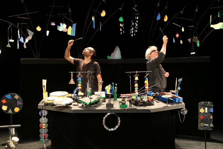 RETOUR SUR : Spectacle “Petit-Bleu et Petit-Jaune” dans les écoles